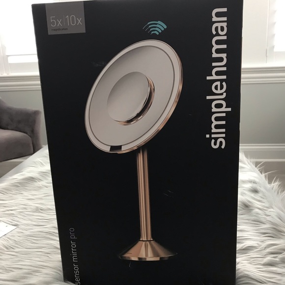 Simple Human Accessories - SIMPLEHUMAN 8” Multi-Magnification Sensor Makeup
